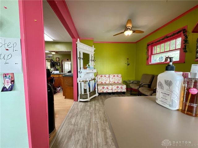 115 S Burnett Road, Springfield, OH 45505