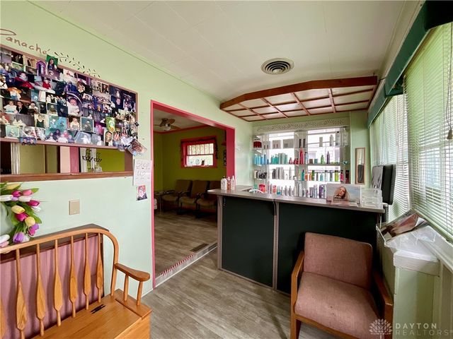 115 S Burnett Road, Springfield, OH 45505