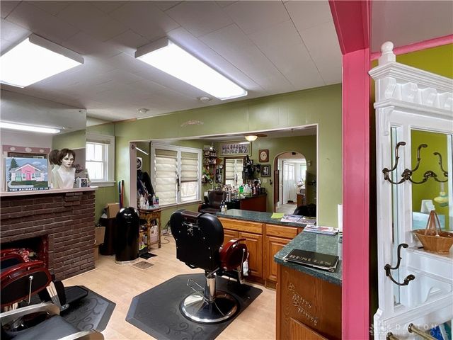 115 S Burnett Road, Springfield, OH 45505