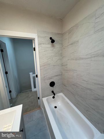 2433 S MILLICK ST, Philadelphia, PA 19142