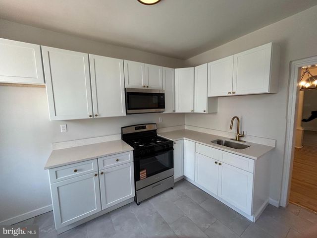 2433 S MILLICK ST, Philadelphia, PA 19142