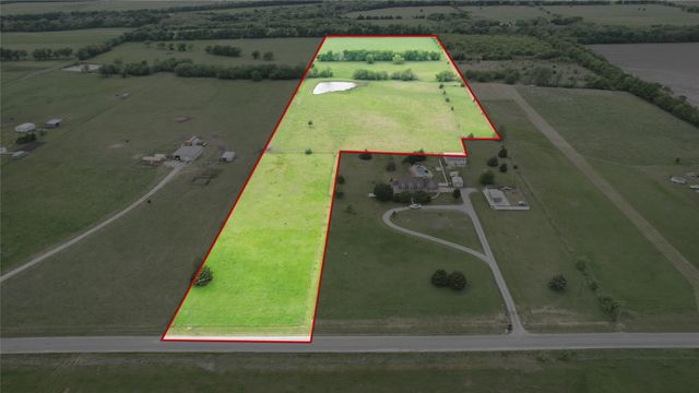 099 EAST LINE, Whitewright, TX 75491