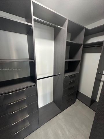 600 Parkview Dr 602, Hallandale Beach, FL 33009