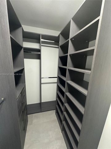 600 Parkview Dr 602, Hallandale Beach, FL 33009