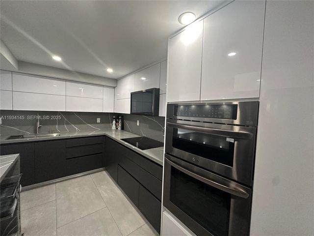 600 Parkview Dr 602, Hallandale Beach, FL 33009