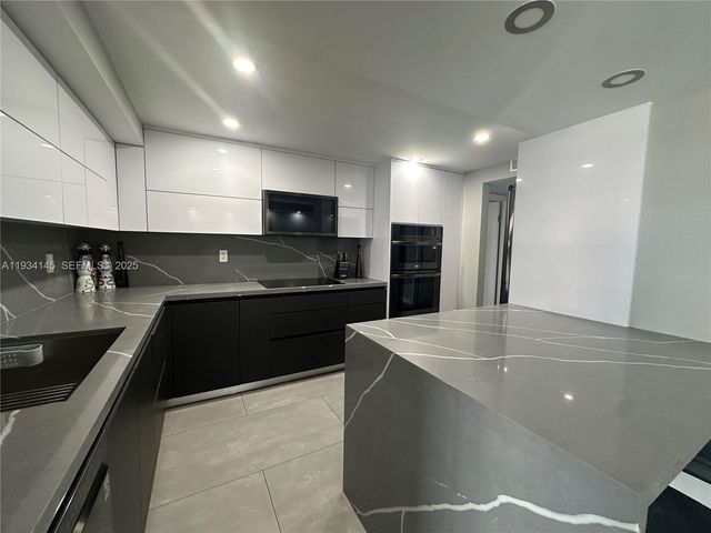 600 Parkview Dr 602, Hallandale Beach, FL 33009