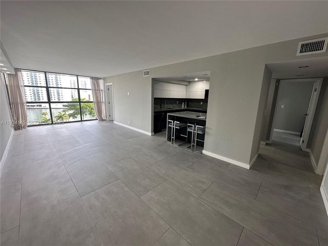 600 Parkview Dr 602, Hallandale Beach, FL 33009