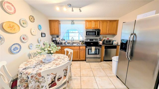 19 LAMPLIGHT LANE, Winter Haven, FL 33884
