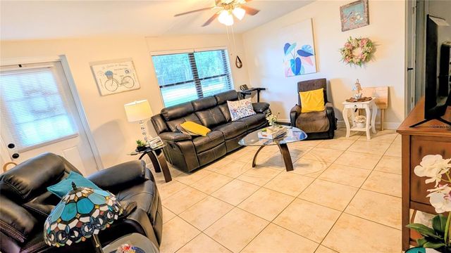 19 LAMPLIGHT LANE, Winter Haven, FL 33884