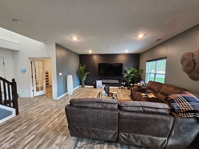 4415 Ringstead Way, Indianapolis, IN 46235