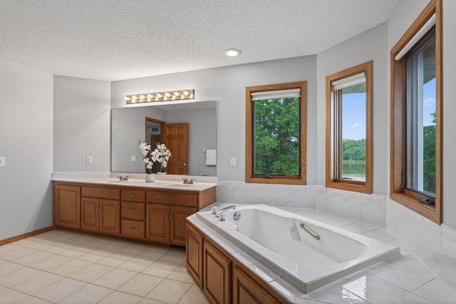 20625 Texas Avenue, Prior Lake, MN 55372