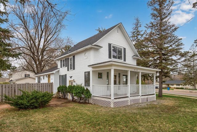 4203 Lake Drive N, Robbinsdale, MN 55422