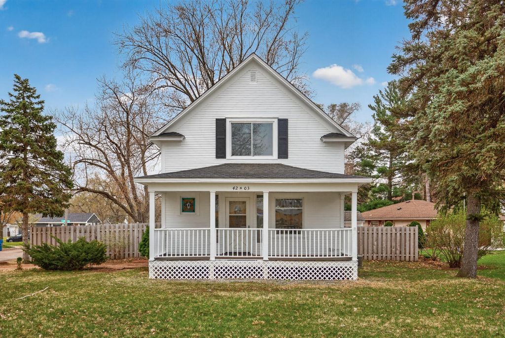 4203 Lake Drive N, Robbinsdale, MN 55422