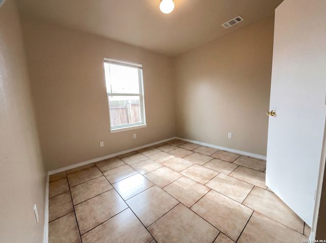 517 5th, Converse, TX 78109