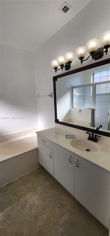 7400 S Aragon Blvd 3, Sunrise, FL 33313