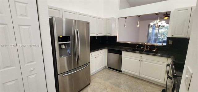 7400 S Aragon Blvd 3, Sunrise, FL 33313