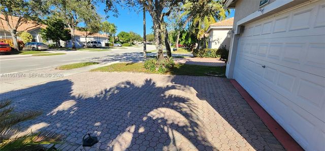 7400 S Aragon Blvd 3, Sunrise, FL 33313