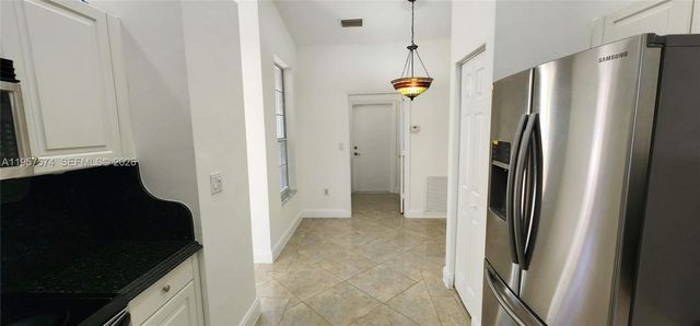 7400 S Aragon Blvd 3, Sunrise, FL 33313