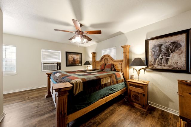 21282 Southwind Drive, Chandler, TX 75758