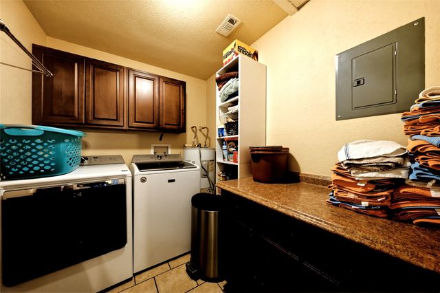 21282 Southwind Drive, Chandler, TX 75758