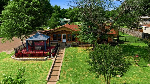 21282 Southwind Drive, Chandler, TX 75758