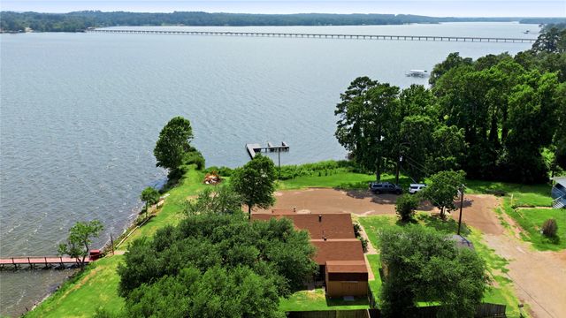 21282 Southwind Drive, Chandler, TX 75758