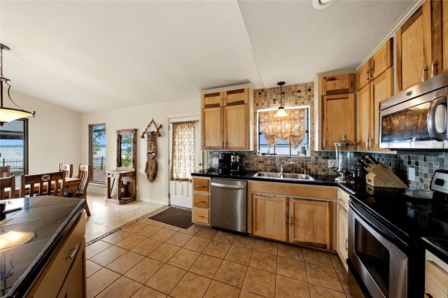 21282 Southwind Drive, Chandler, TX 75758
