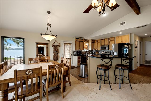 21282 Southwind Drive, Chandler, TX 75758