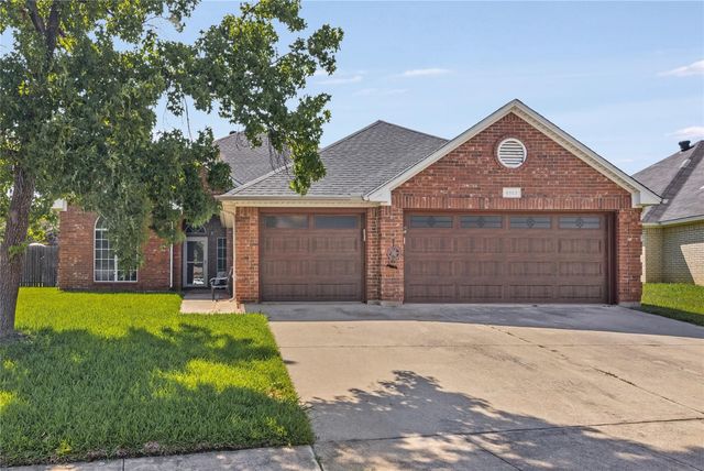 6113 Cliffbrook Drive, North Richland Hills, TX 76180