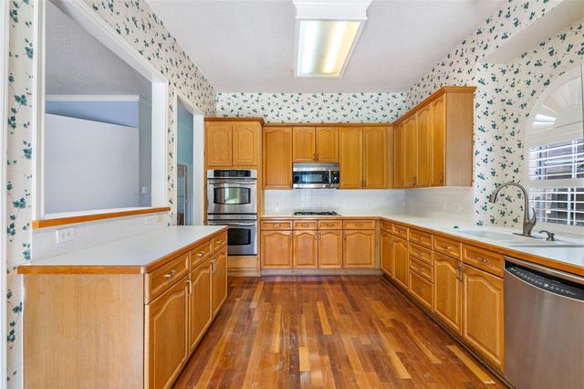 6113 Cliffbrook Drive, North Richland Hills, TX 76180