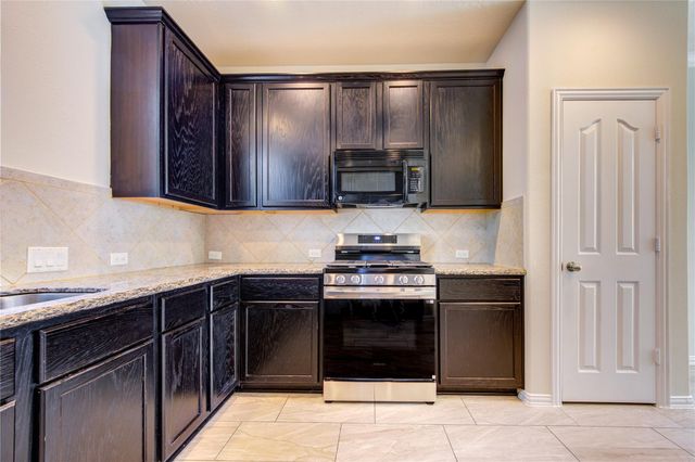 16723 Mammoth Springs Drive, Houston, TX 77095