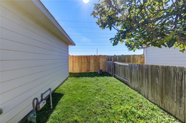 16723 Mammoth Springs Drive, Houston, TX 77095