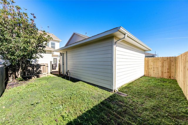 16723 Mammoth Springs Drive, Houston, TX 77095