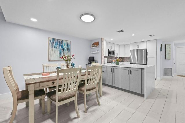 866 E Jeffery Street, Boca Raton, FL 33487