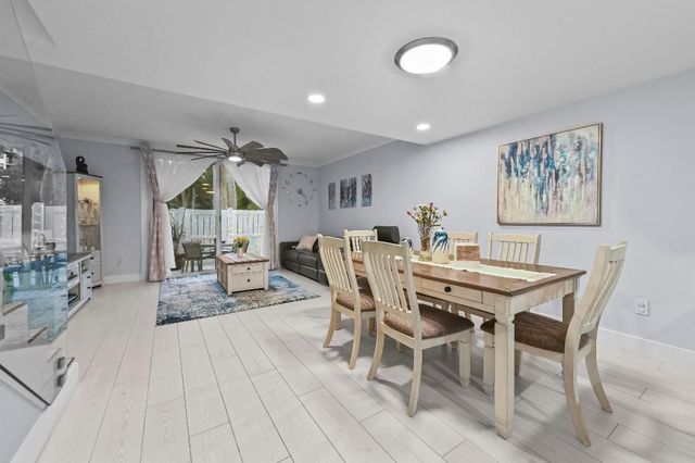 866 E Jeffery Street, Boca Raton, FL 33487