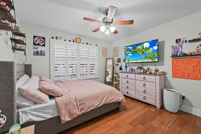 866 E Jeffery Street, Boca Raton, FL 33487