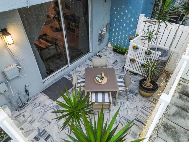 866 E Jeffery Street, Boca Raton, FL 33487