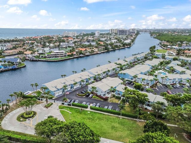 866 E Jeffery Street, Boca Raton, FL 33487