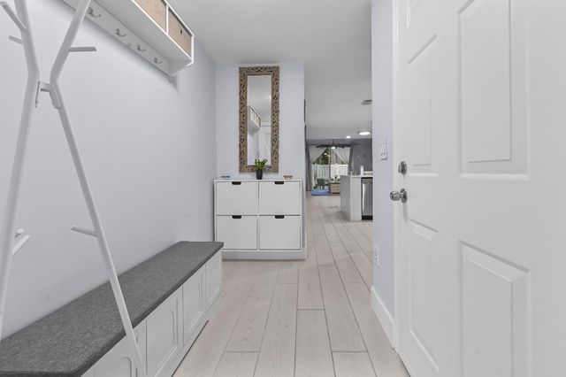 866 E Jeffery Street, Boca Raton, FL 33487