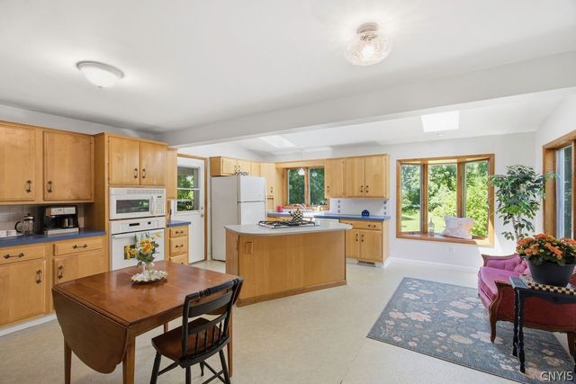 424 Winkworth Parkway, Syracuse, NY 13215