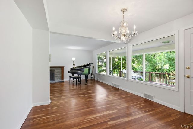 424 Winkworth Parkway, Syracuse, NY 13215