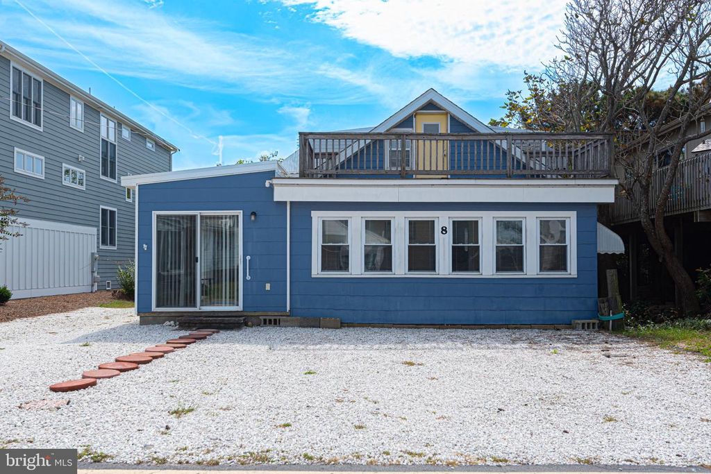 8 E DAGSBORO ST, Fenwick Island, DE 19944