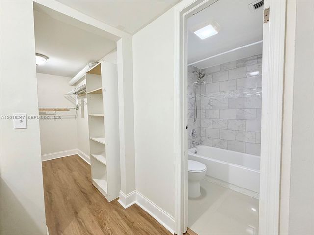 450 Commodore Dr 214, Plantation, FL 33325