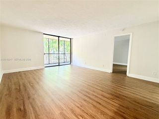 450 Commodore Dr 214, Plantation, FL 33325