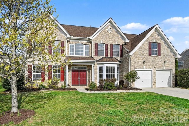 7512 Chasewater Drive, Harrisburg, NC 28075