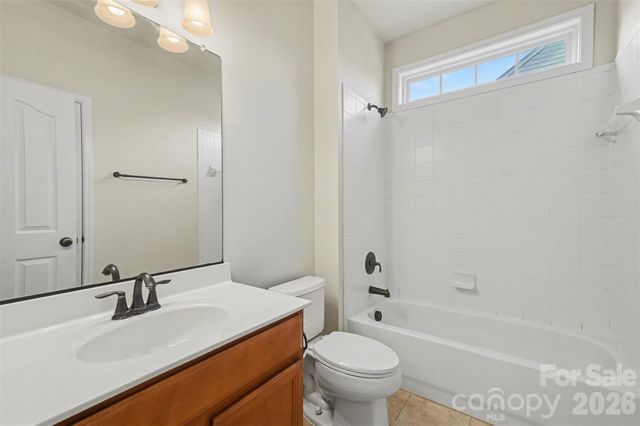 7512 Chasewater Drive, Harrisburg, NC 28075