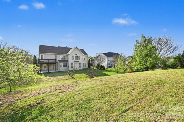 7512 Chasewater Drive, Harrisburg, NC 28075