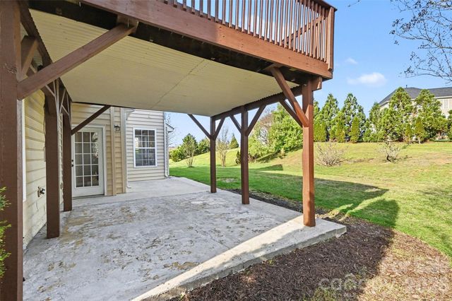 7512 Chasewater Drive, Harrisburg, NC 28075