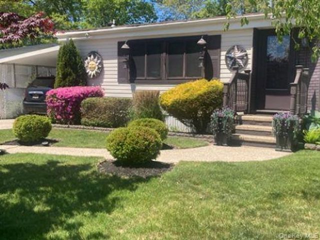 1661 Old Country Road 383, Riverhead, NY 11901