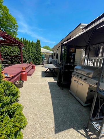 1661 Old Country Road 383, Riverhead, NY 11901